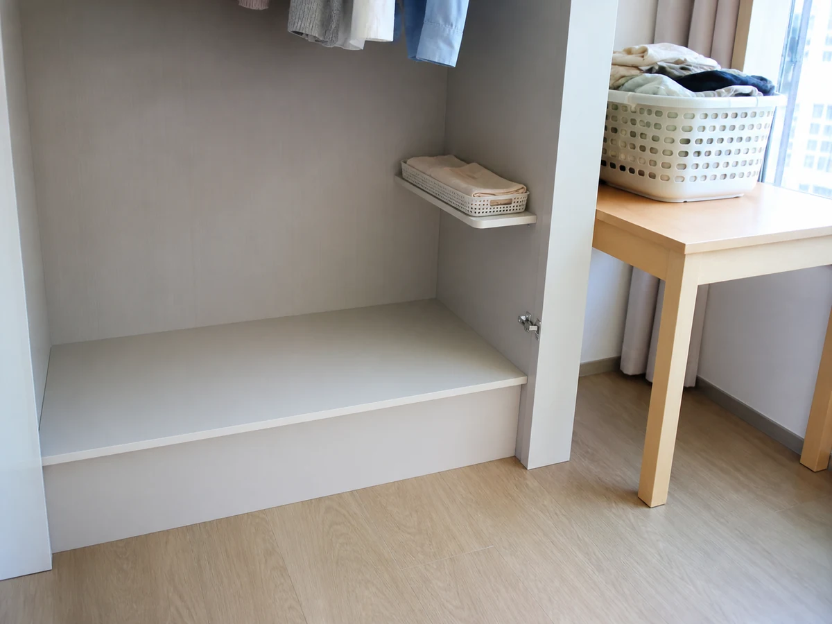How to Organise a Wardrobe: Clean and dry fully