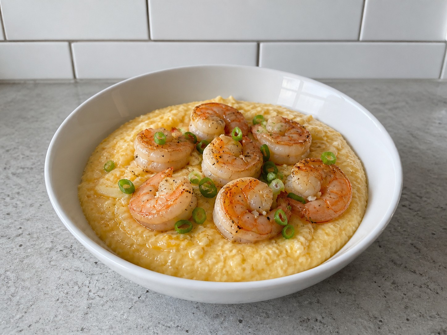 Bubur Jagung Grits dengan Udang dan Cheddar — finished dish