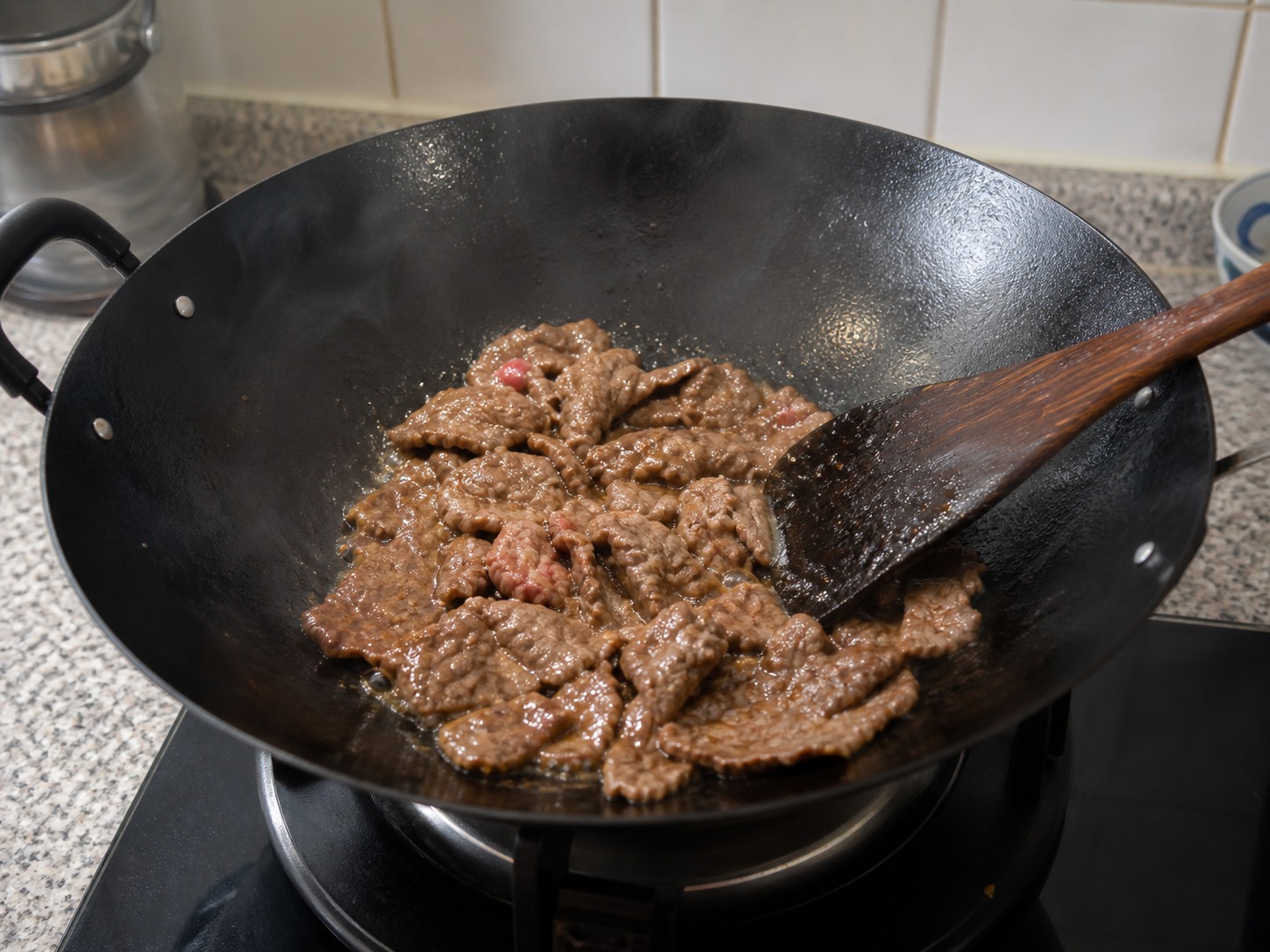 菠菜炒牛肉:快炒牛肉