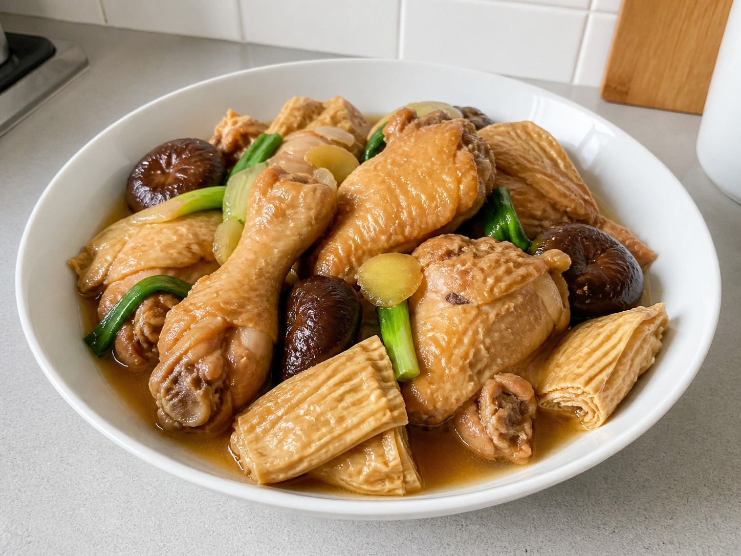 冬菇枝竹炆雞 Braised Chicken with Shiitake Mushrooms and Bean Curd Sticks