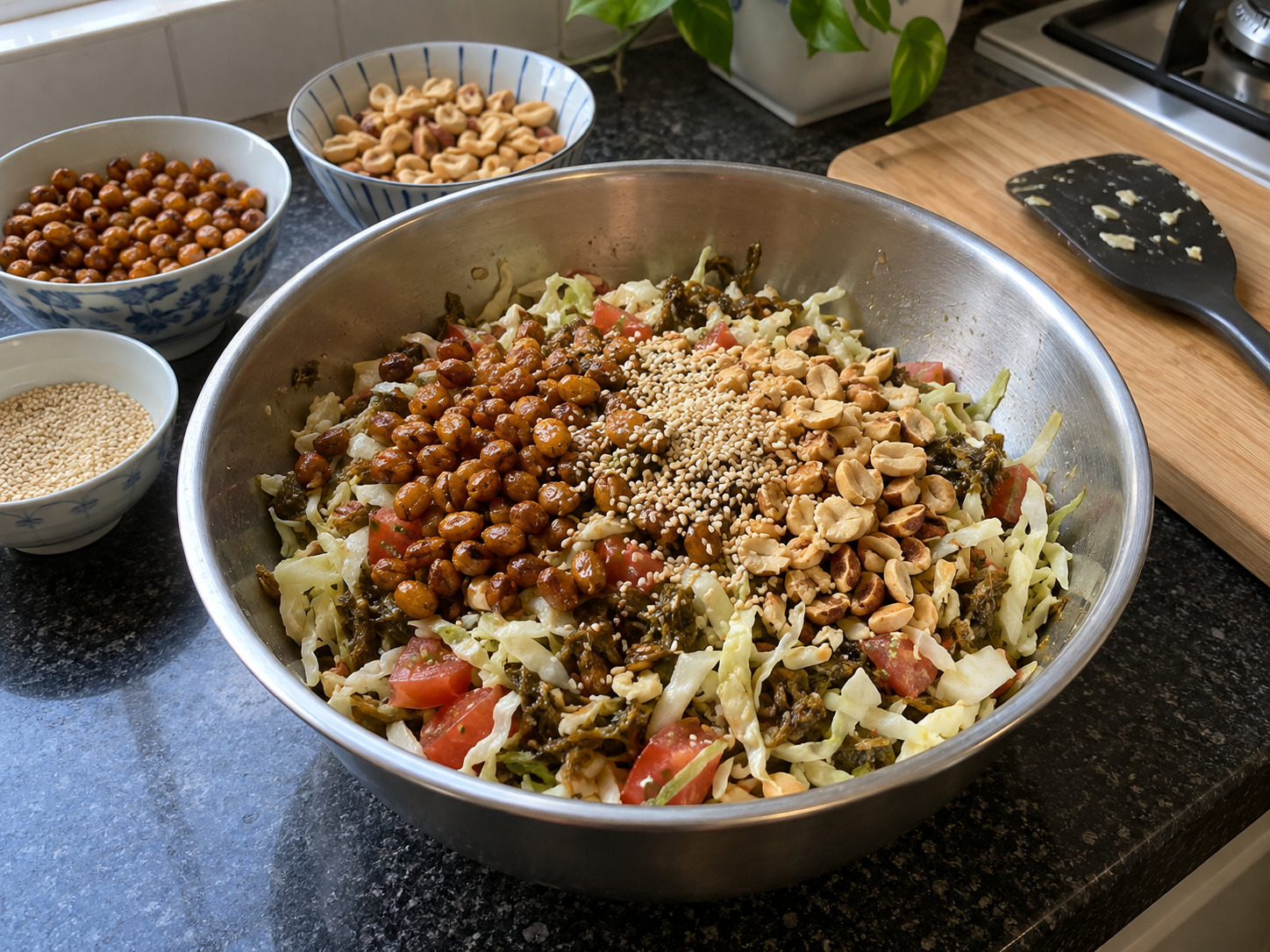 緬甸茶葉沙律 — 撒炸豆花生芝麻