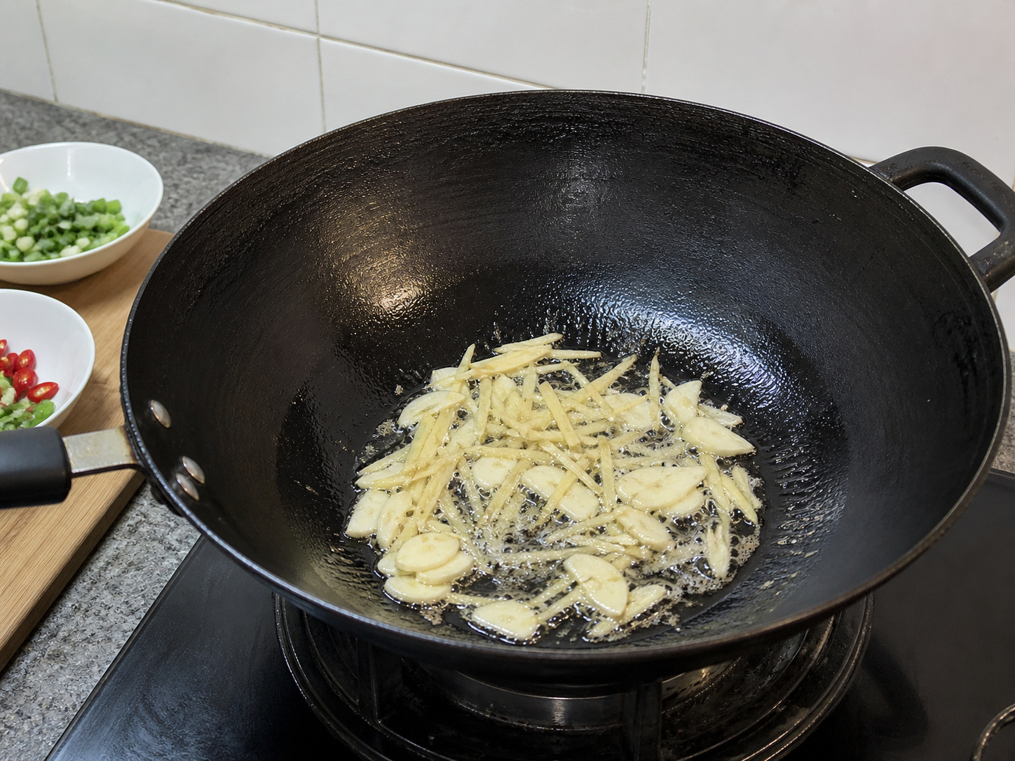 椰菜粉絲炒肉絲:Step 8