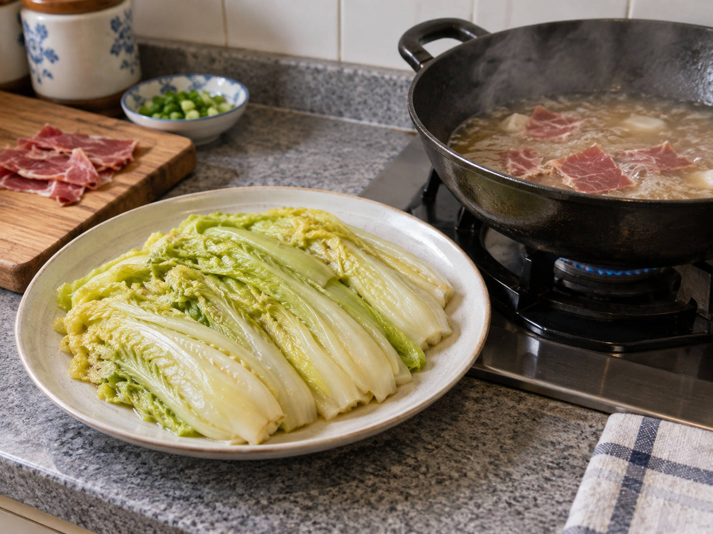 Cantonese Braised Napa Cabbage na may Jinhua Ham — Ayusin at pakuluan