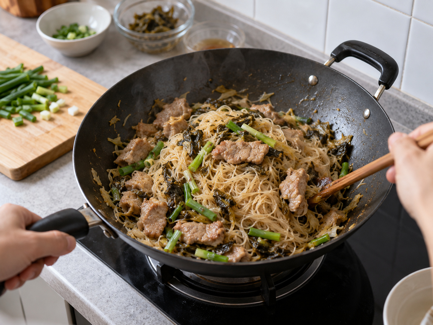 Bihun Rebus dengan Babi dan Sawi Asin — Masukkan kembali babi