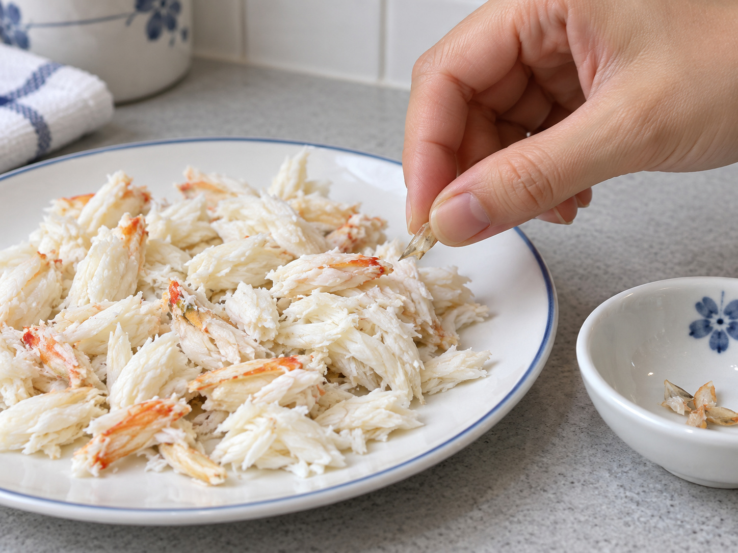 Cantonese Crab Meat and Fish Maw Thick Soup — Check cooked crab