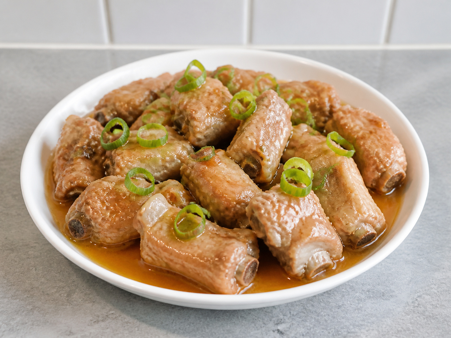 Cantonese Steamed Pork Ribs na may Plum Sauce — natapos na putahe