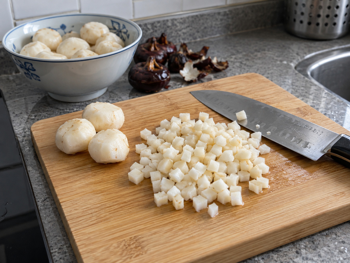Cantonese Water Chestnut Cake — Dice chestnuts