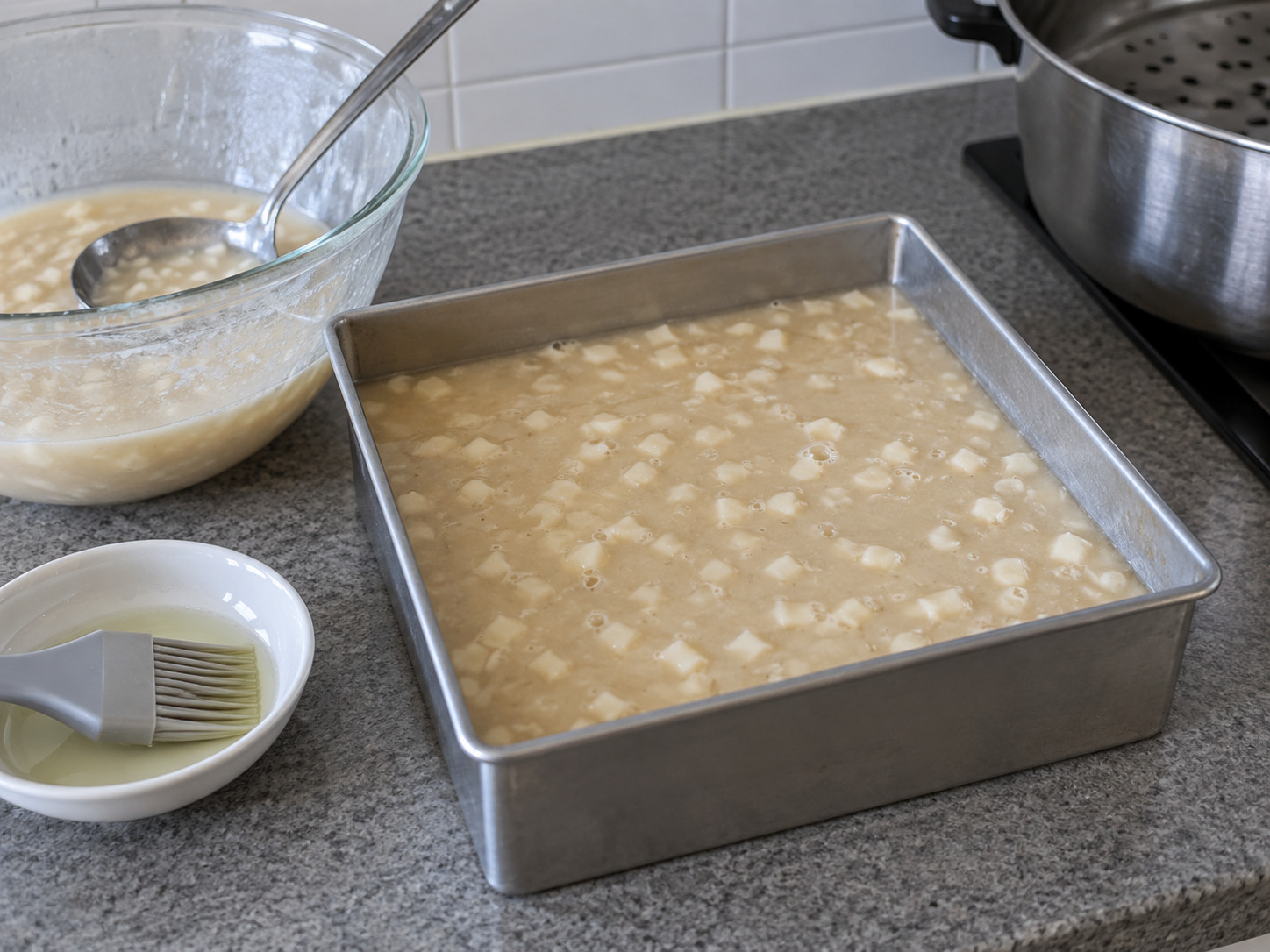 Cantonese Water Chestnut Cake — Fill steam tin