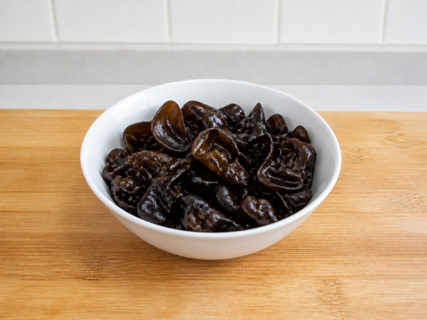 Chinese Lotus Root, Black Fungus and Snow Pea Stir-Fry — Trim the wood ear