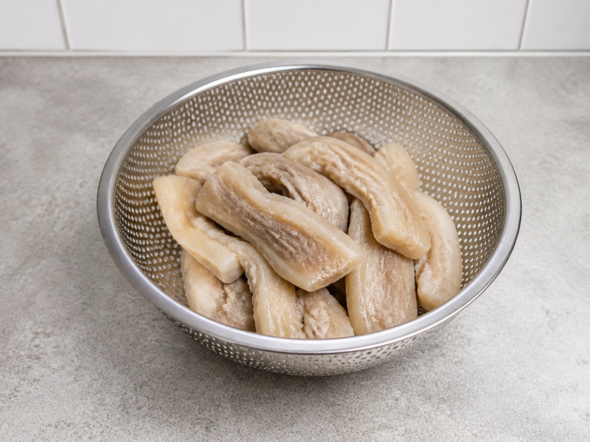 Urat Sapi dan Lobak Rebus Saus Chu Hou: Tiriskan