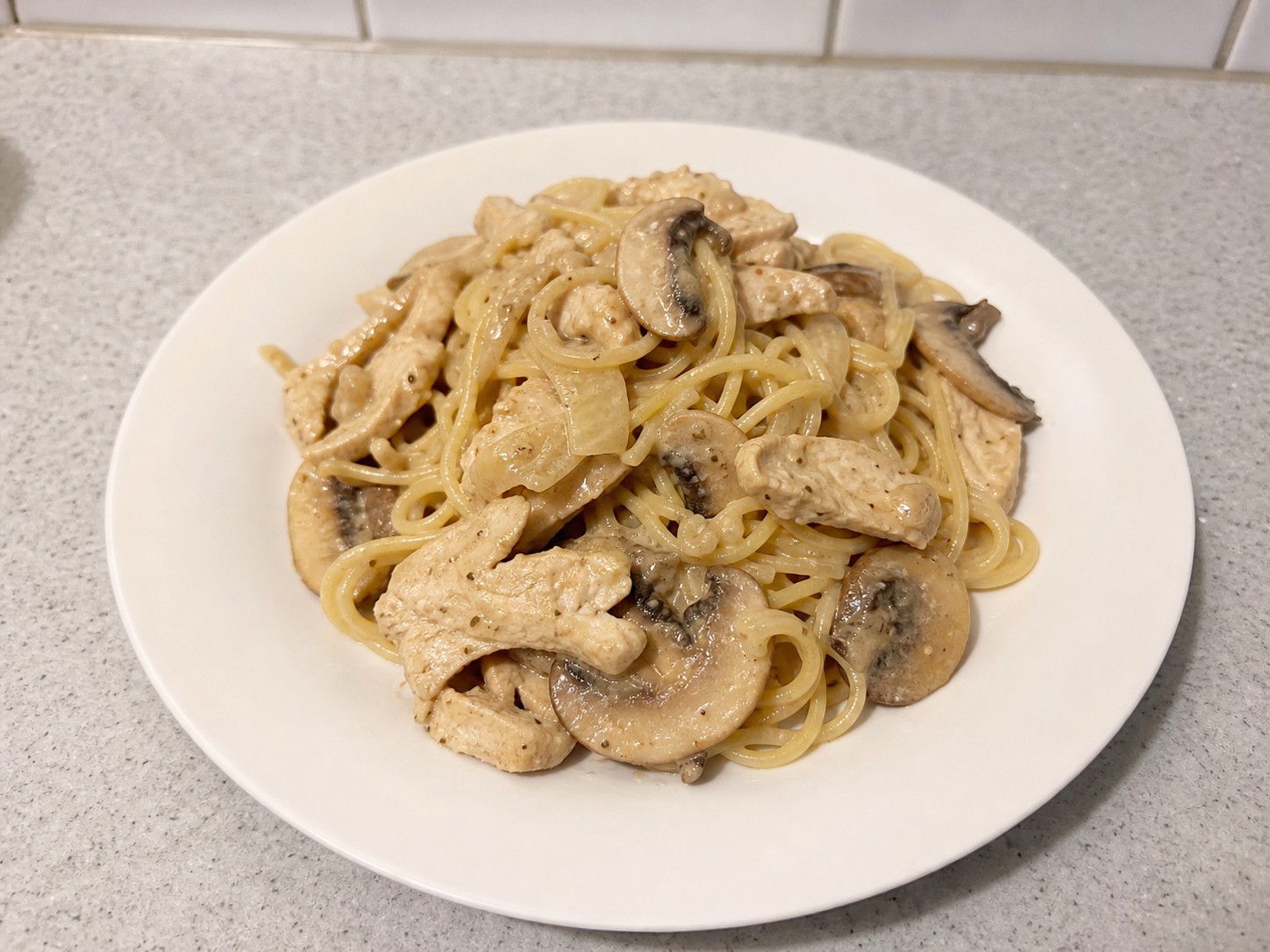 忌廉蘑菇雞肉意粉 Creamy Mushroom Chicken Pasta
