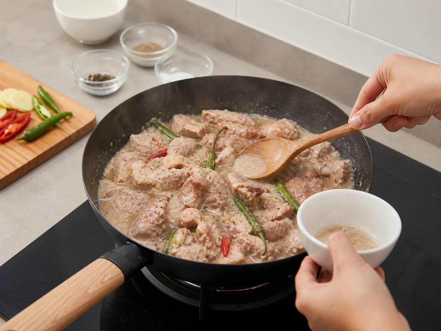 Babi Bicol Express dengan Santan: Seimbangkan rasa