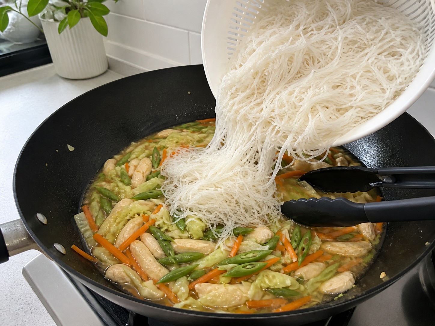 Pancit Bihon Guisado — hakbang 10