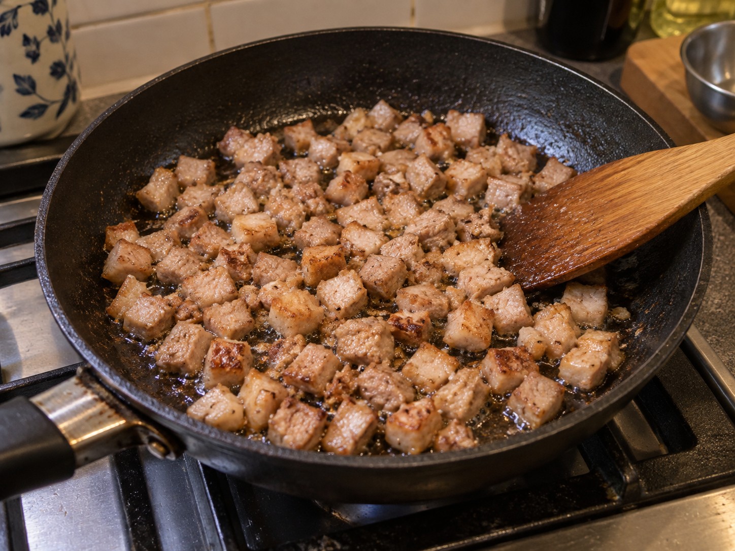 Filipino Pork Sisig — I-sear ang unang batch