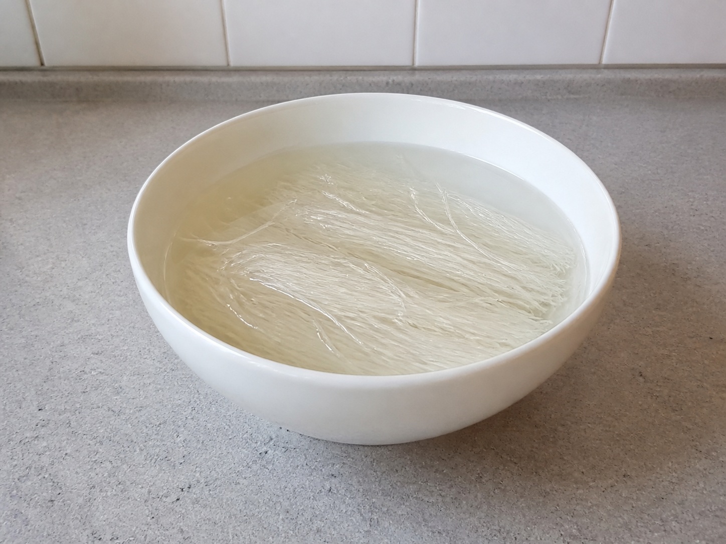 Sup Bihun Bakso Ikan — Rendam bihun