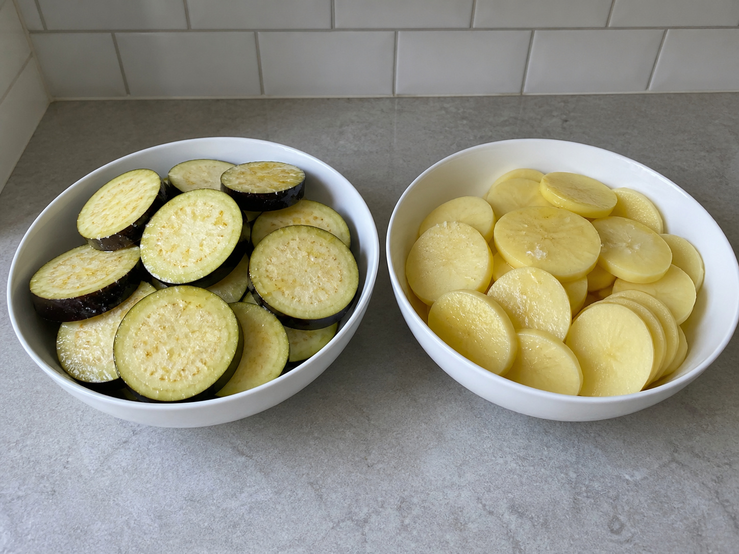 希臘牛肉茄子木莎卡 — 調味茄子薯仔
