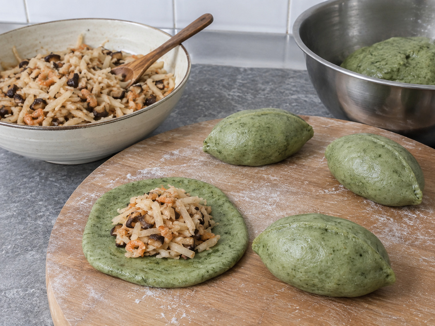 Hakka Mugwort Rice Dumplings — Lagyan at isara