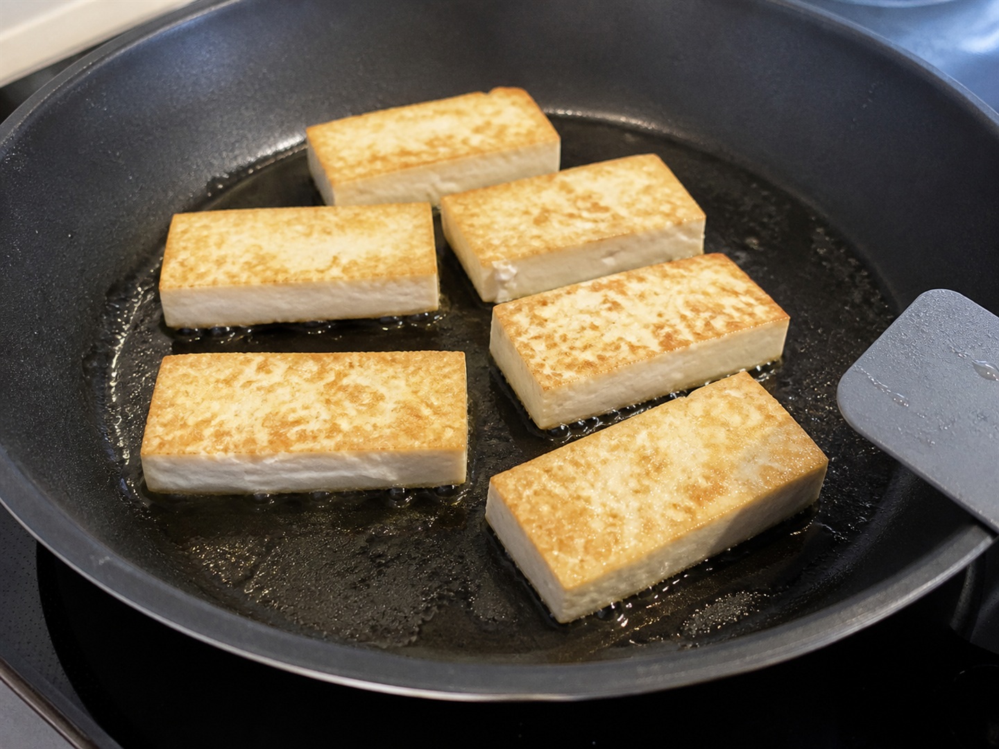 家常豆腐 — 煎香豆腐