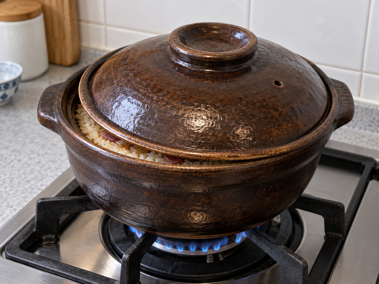 Hong Kong Claypot Rice na may Cured Meats — Gumawa ng tutong