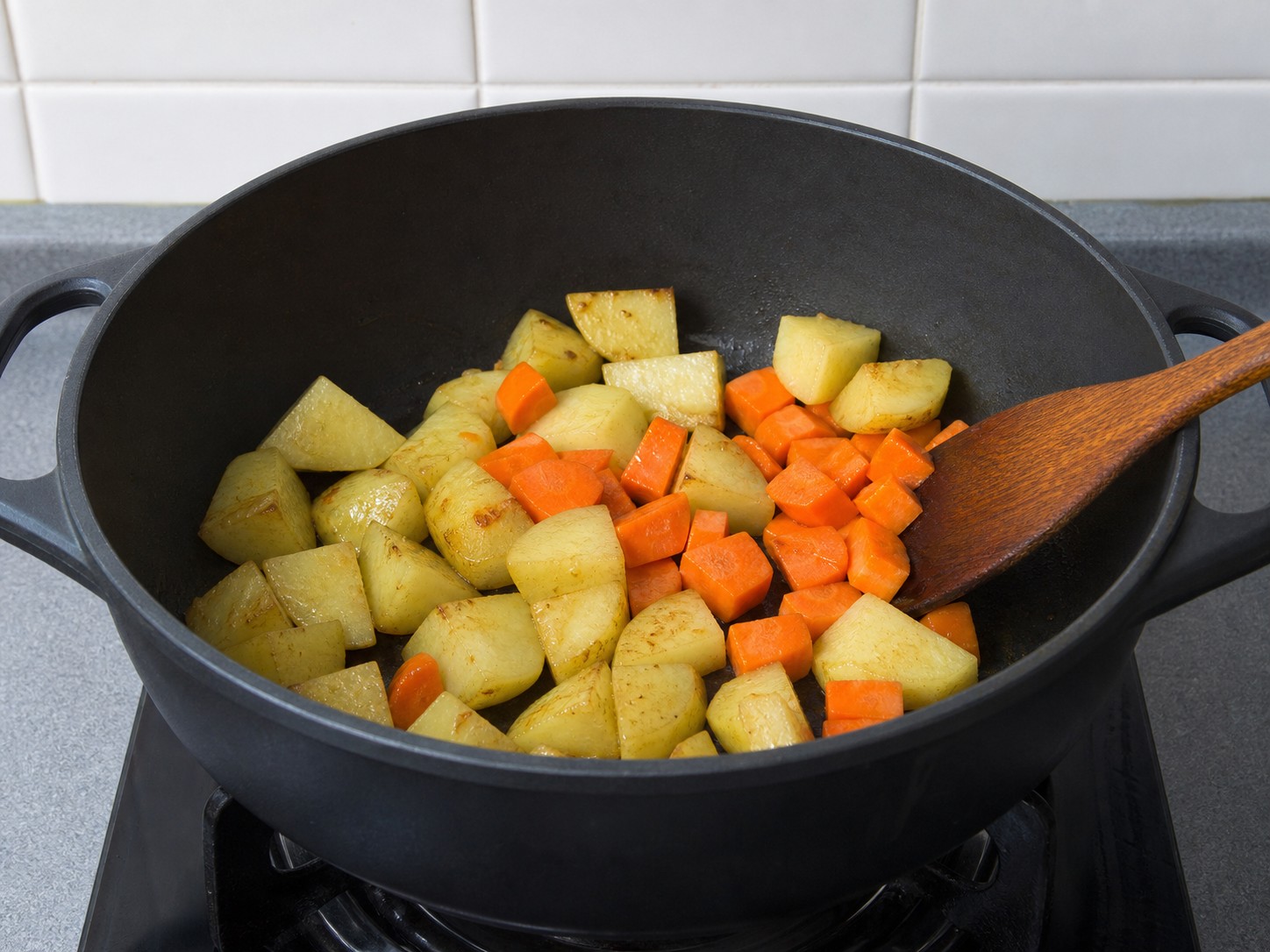 Hong Kong-style Curry Chicken with Potatoes — step 7