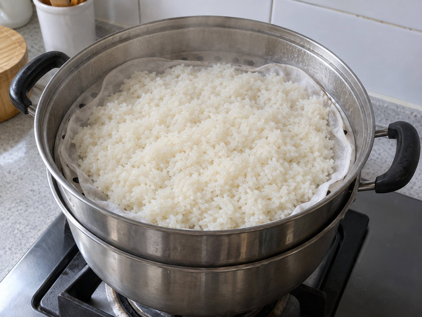 Wuhan Three-Delicacies Doupi — Steam rice