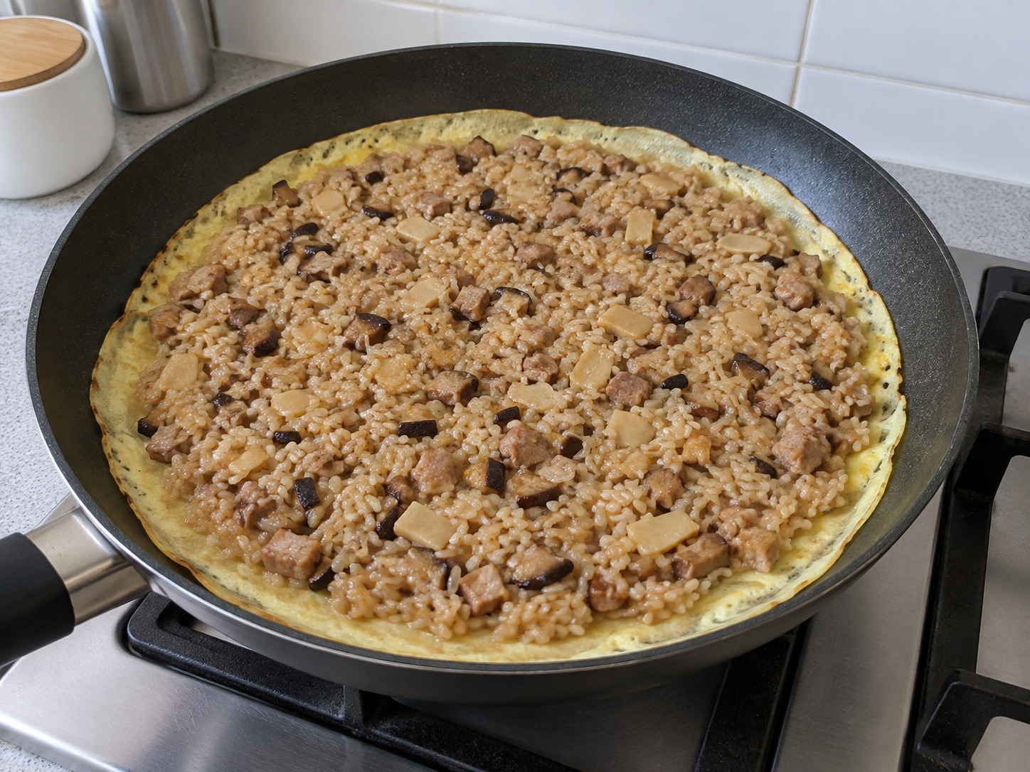 Wuhan Three-Delicacies Doupi — Spread filling