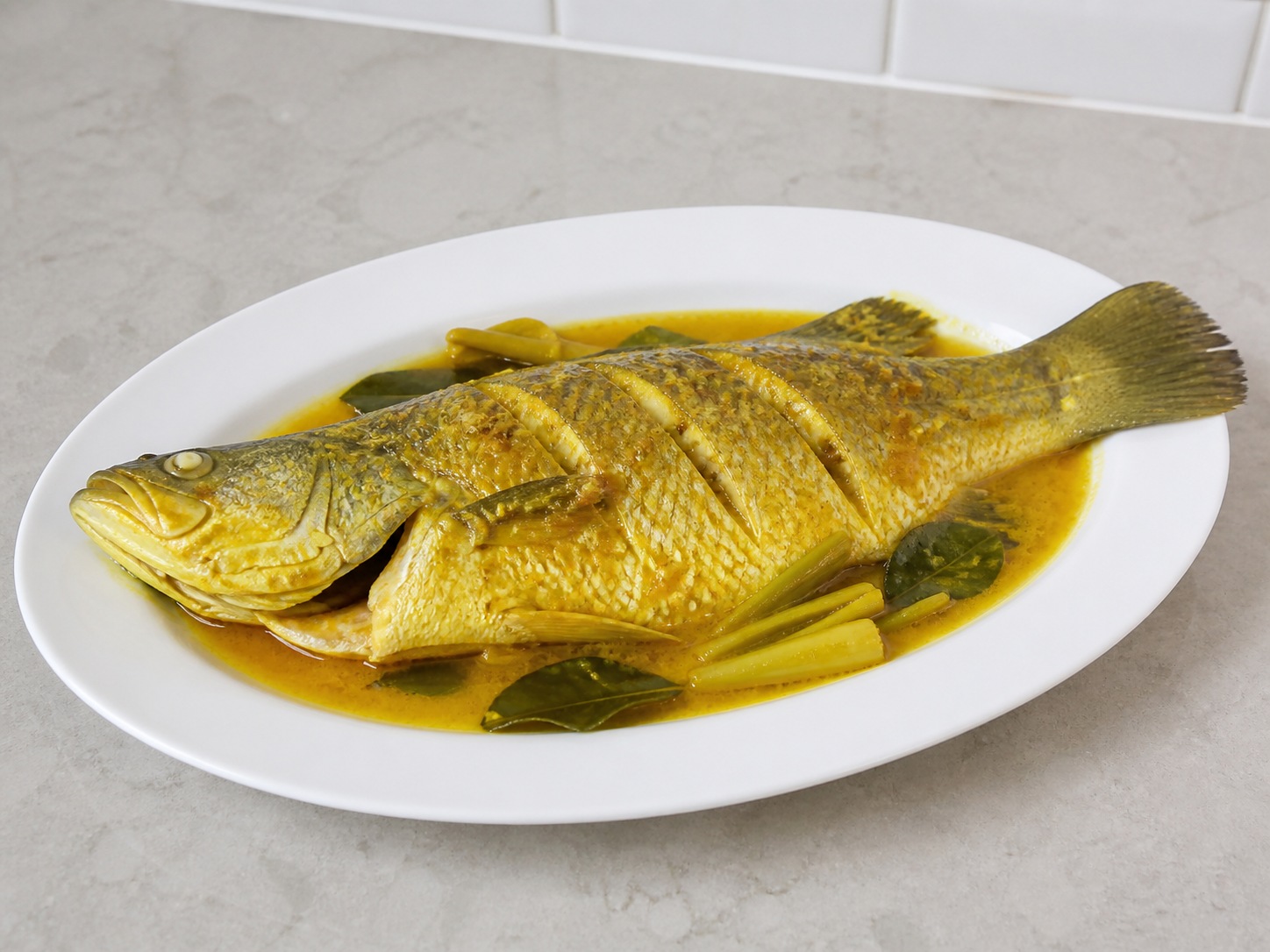 印尼黃薑香料煮魚 — 完成菜式