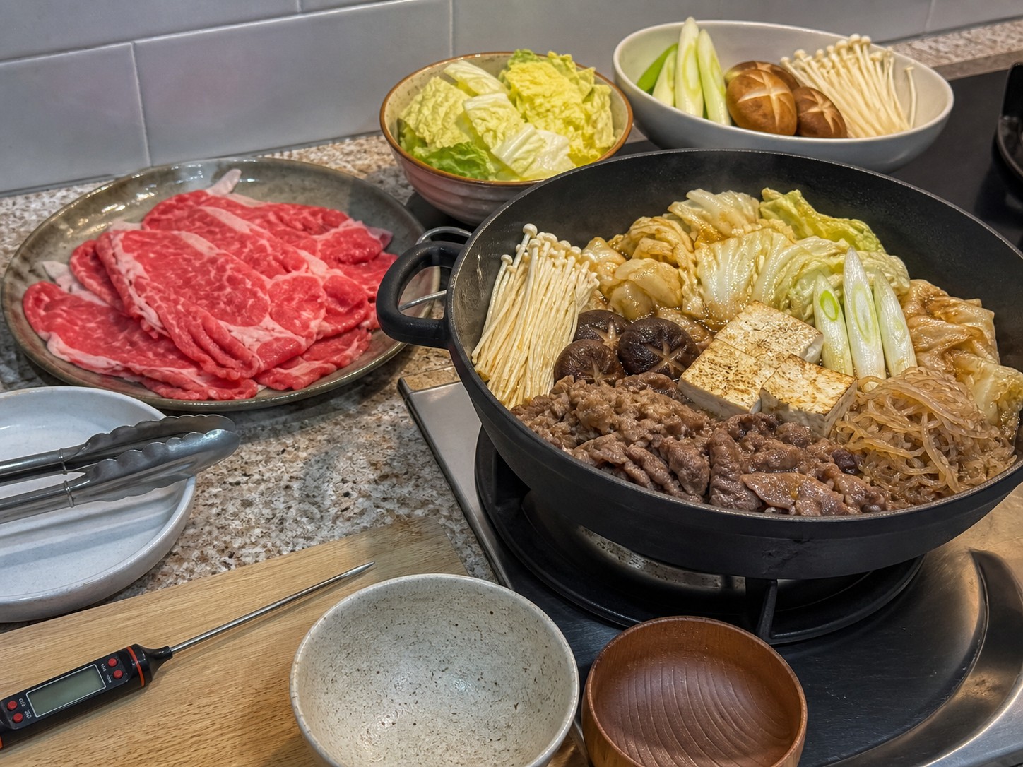 日式牛肉壽喜燒所需工具總覽