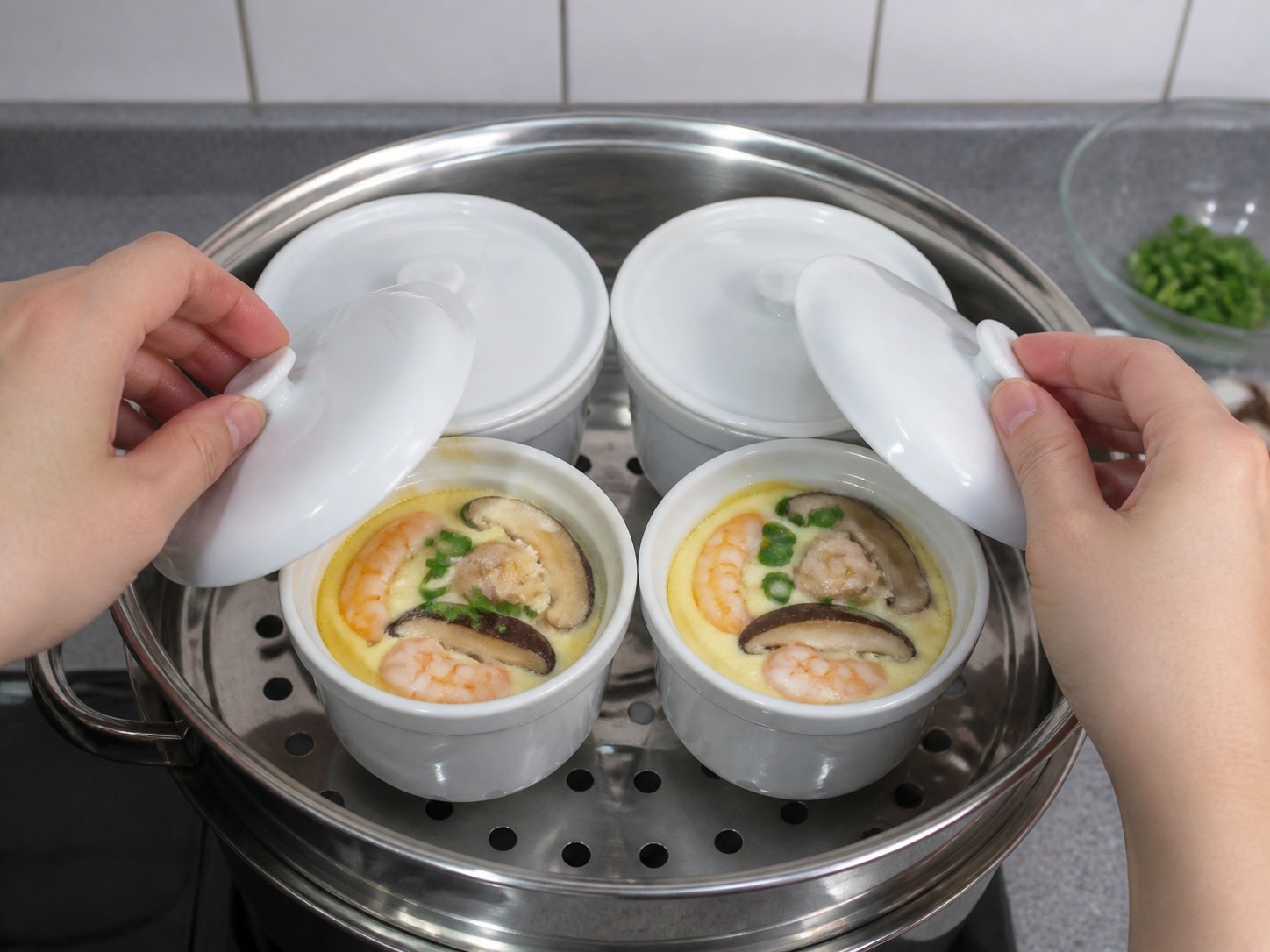 日式茶碗蒸：分配配料