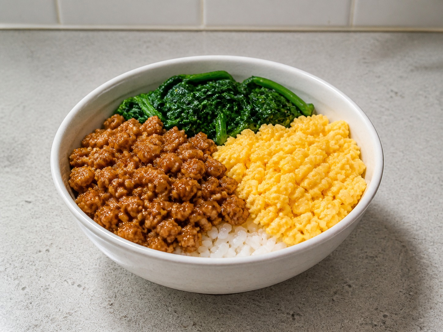 Donburi Soboro Ayam Jepang — finished dish