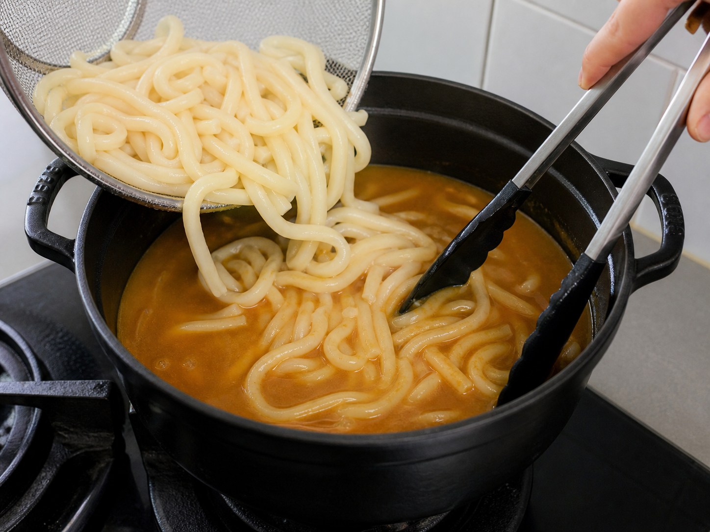 日式咖喱牛肉烏冬:加入烏冬
