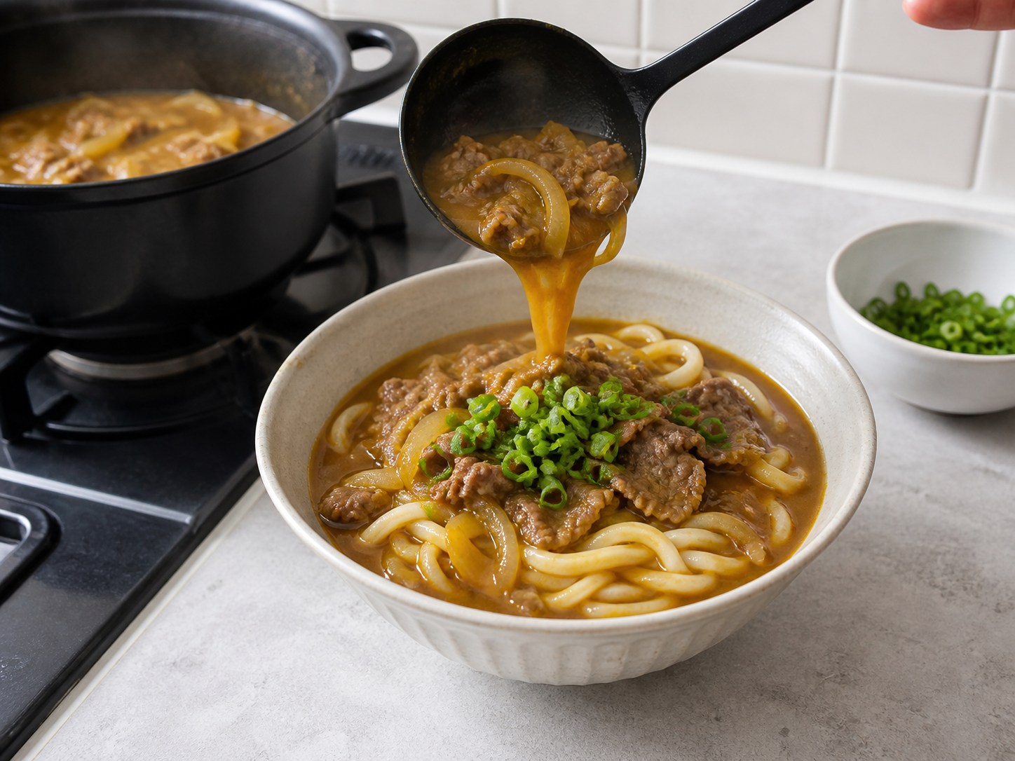 日式咖喱牛肉烏冬:分碗上桌