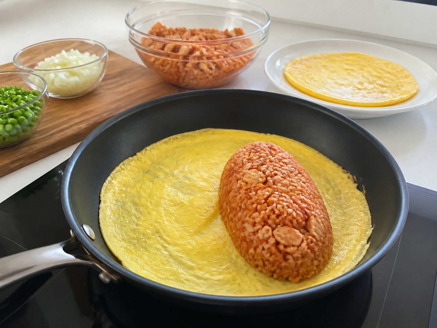 日式蛋包飯：放飯及包裹
