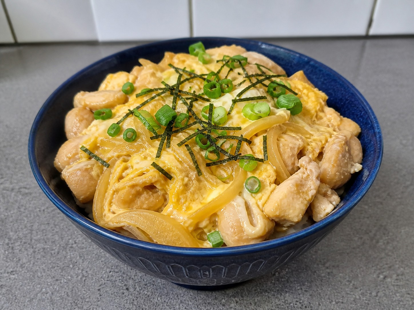 日式親子丼 Japanese Chicken and Egg Rice Bowl