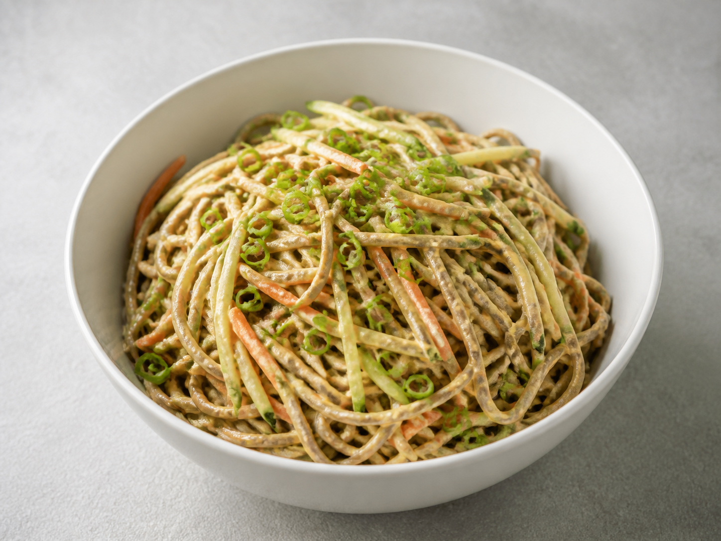 Salad Mi Soba Wijen Jepang — hidangan jadi