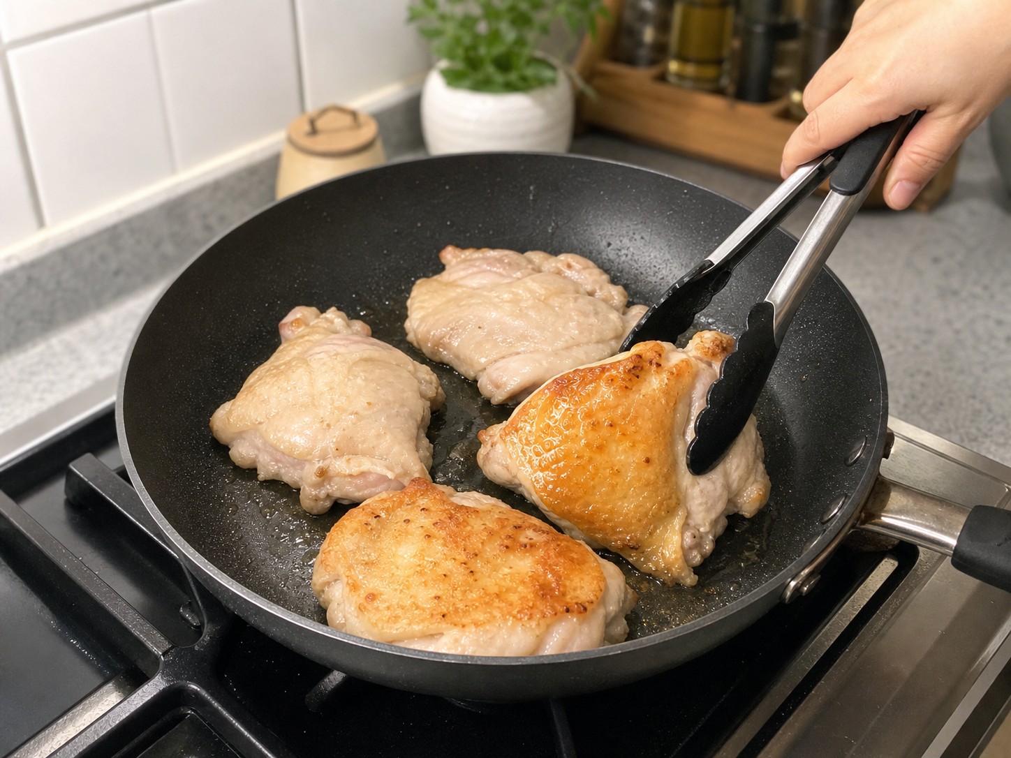 日式照燒雞扒飯:翻面