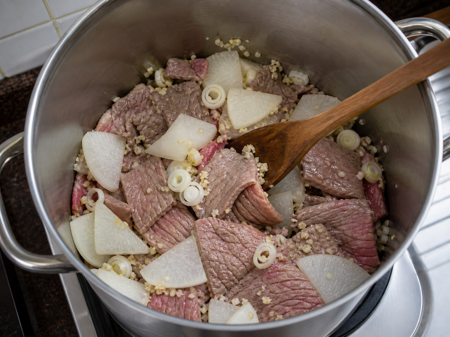 Korean Beef at Radish Soup — Idagdag ang labanos at bawang