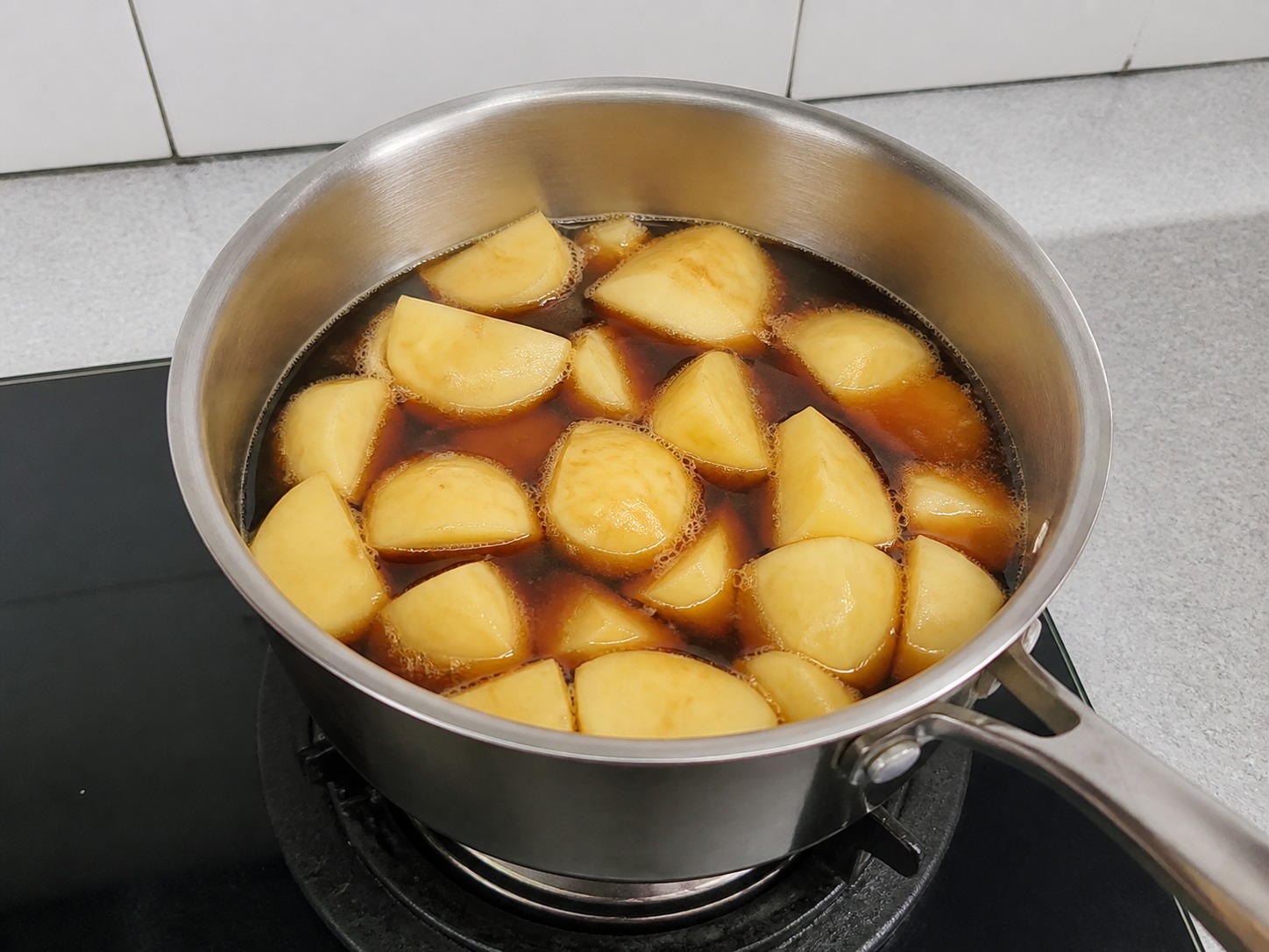 Korean Soy-Braised Potatoes — Pour sauce