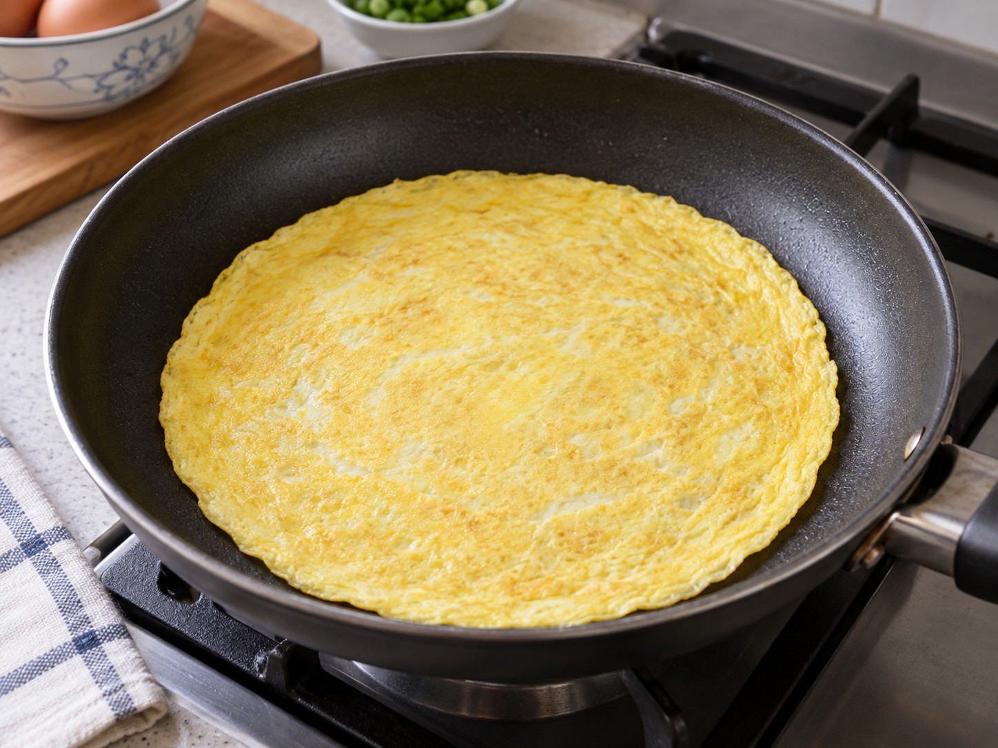 Korean Beef Rice Cake Soup — Cook the omelette