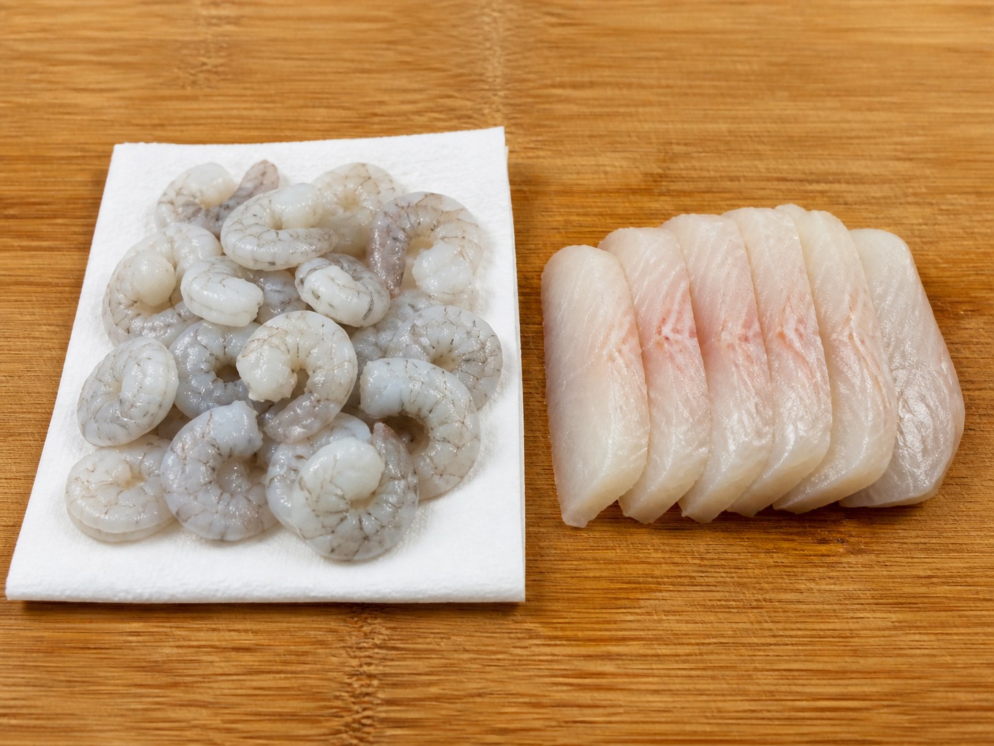 馬來炒貴刁:處理蝦仁及魚柳