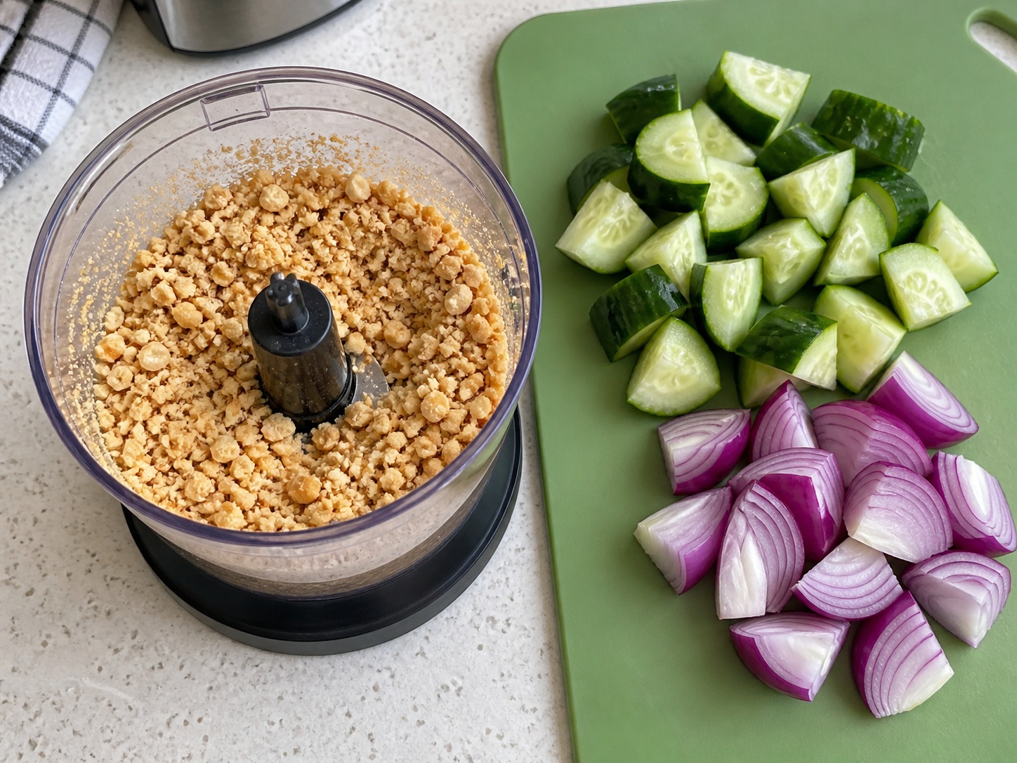 Sate Ayam Malaysia dengan Saus Kacang — Giling kacang