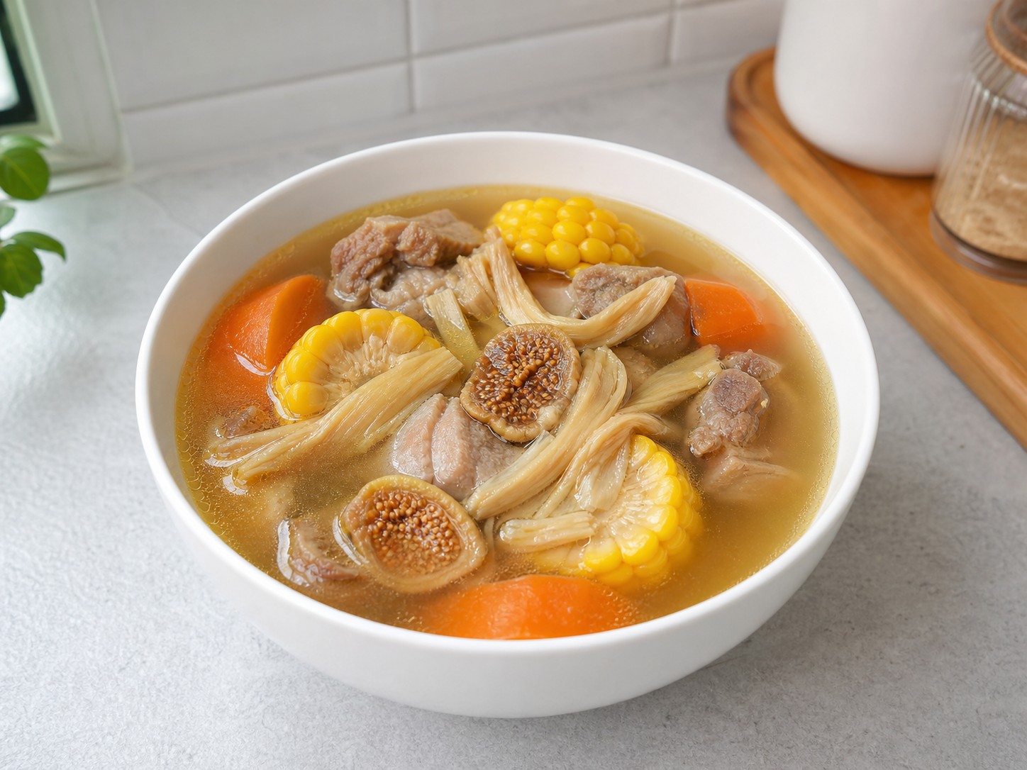 霸王花無花果豬展湯完成圖｜Night-blooming Cereus, Fig and Pork Shank Soup