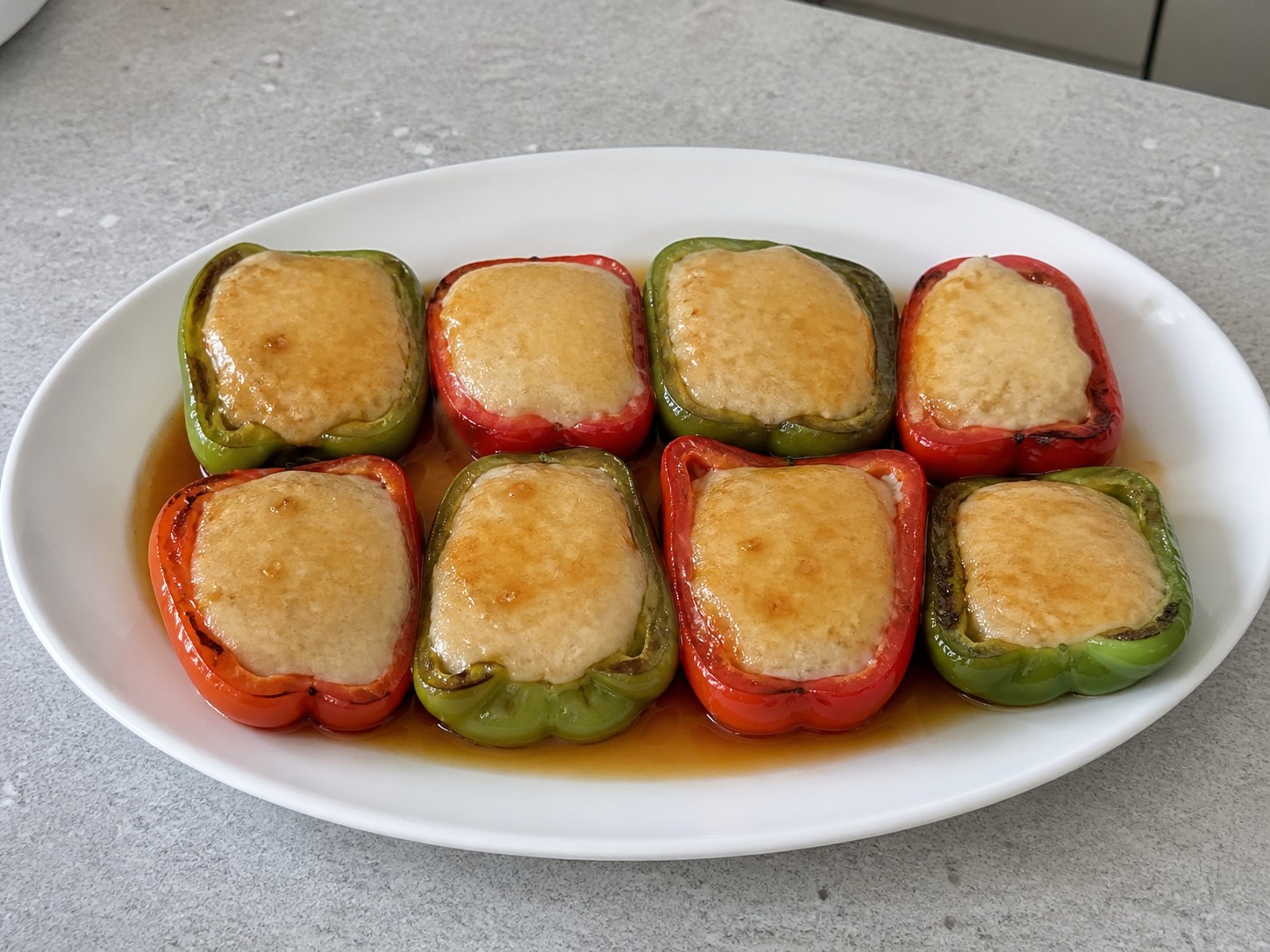鯪魚肉釀三色椒完成圖