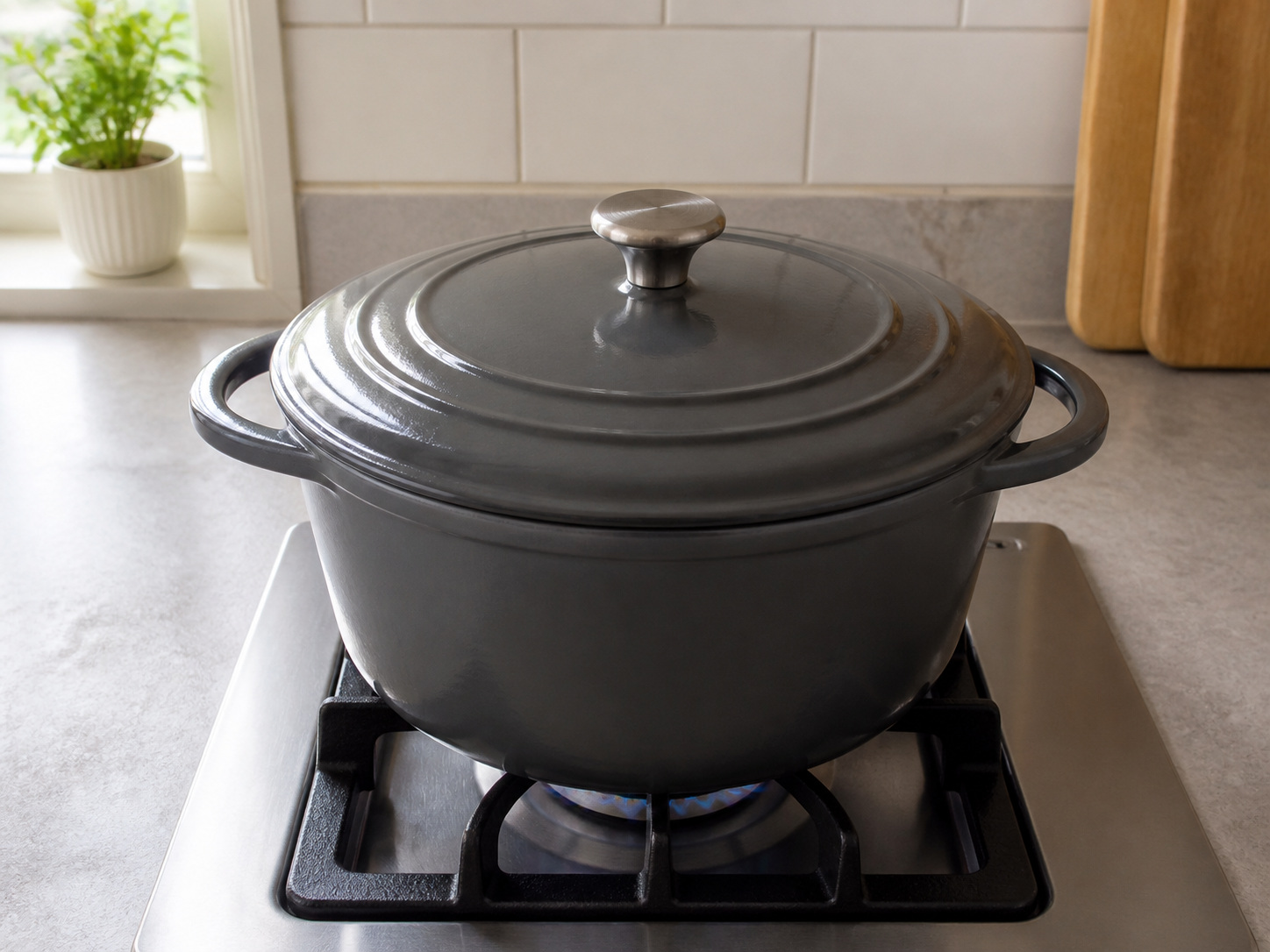 Semur Domba dengan Rosemary dan Sayuran Umbi: Masak tertutup