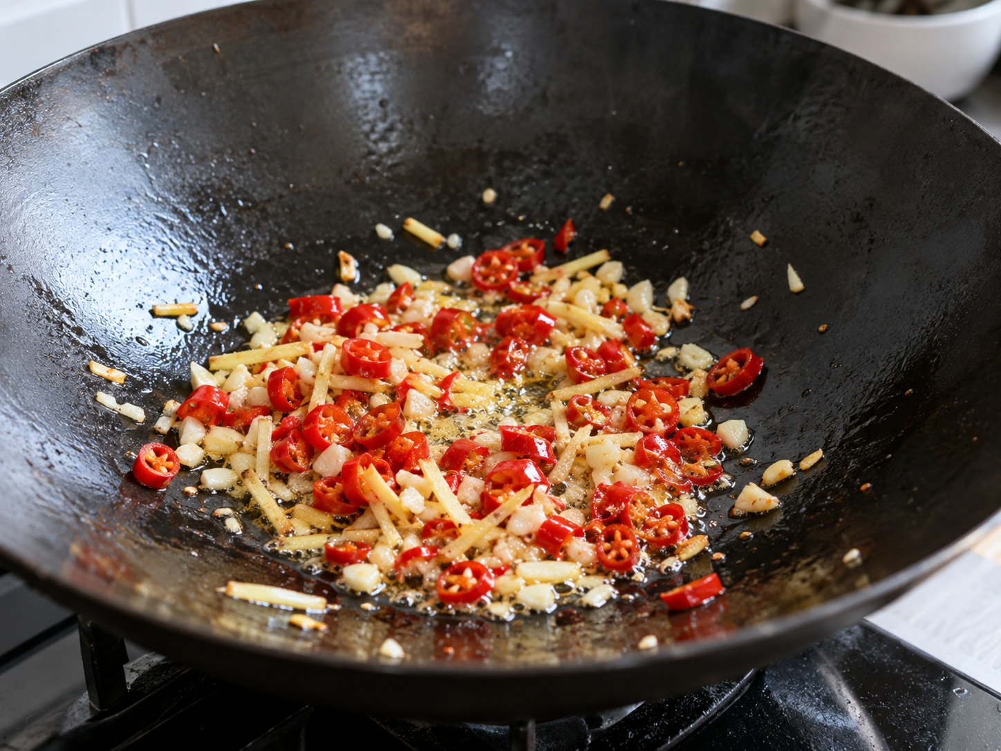 Sichuan Fish-Fragrant Shredded Pork — Fry chilli and aromatics