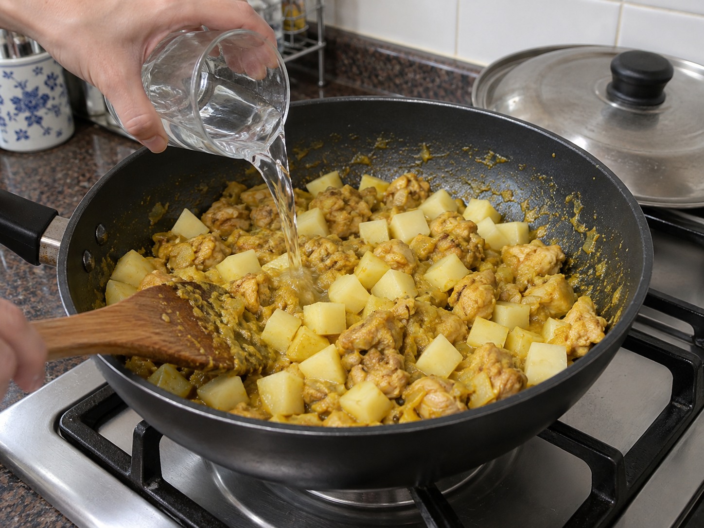 Singapore Chicken Curry Puffs — Lutuin ang patatas
