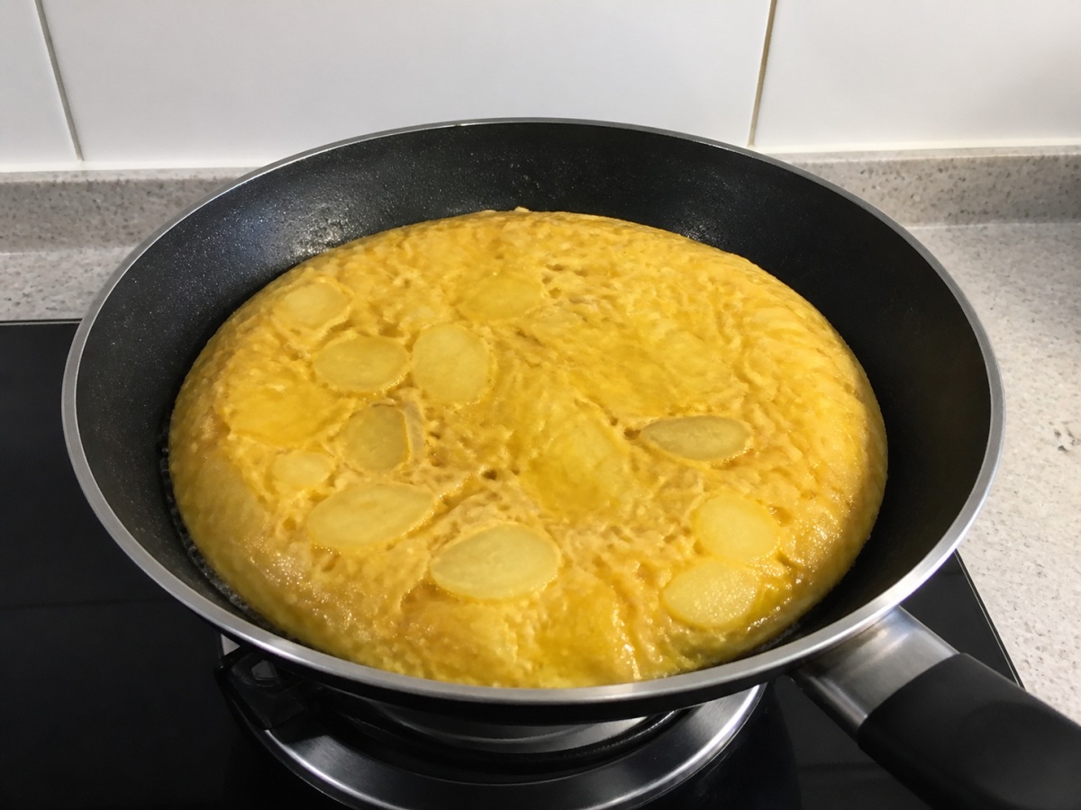 Spanish Potato and Onion Tortilla — Set first side