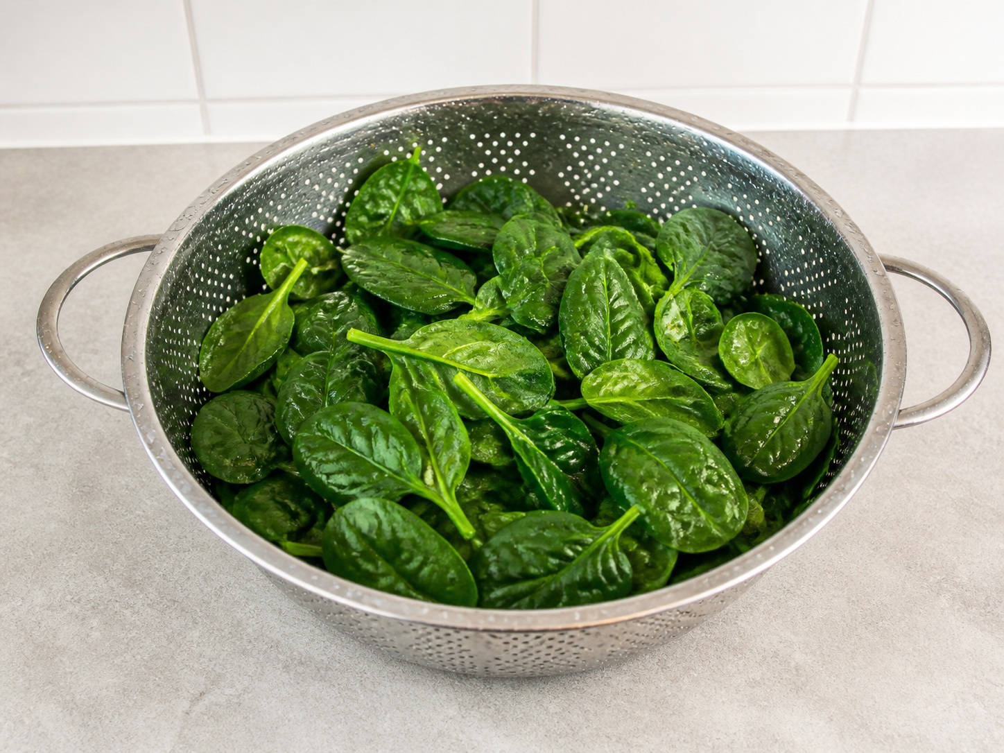 Spinach and Pork Liver Soup — Wash spinach