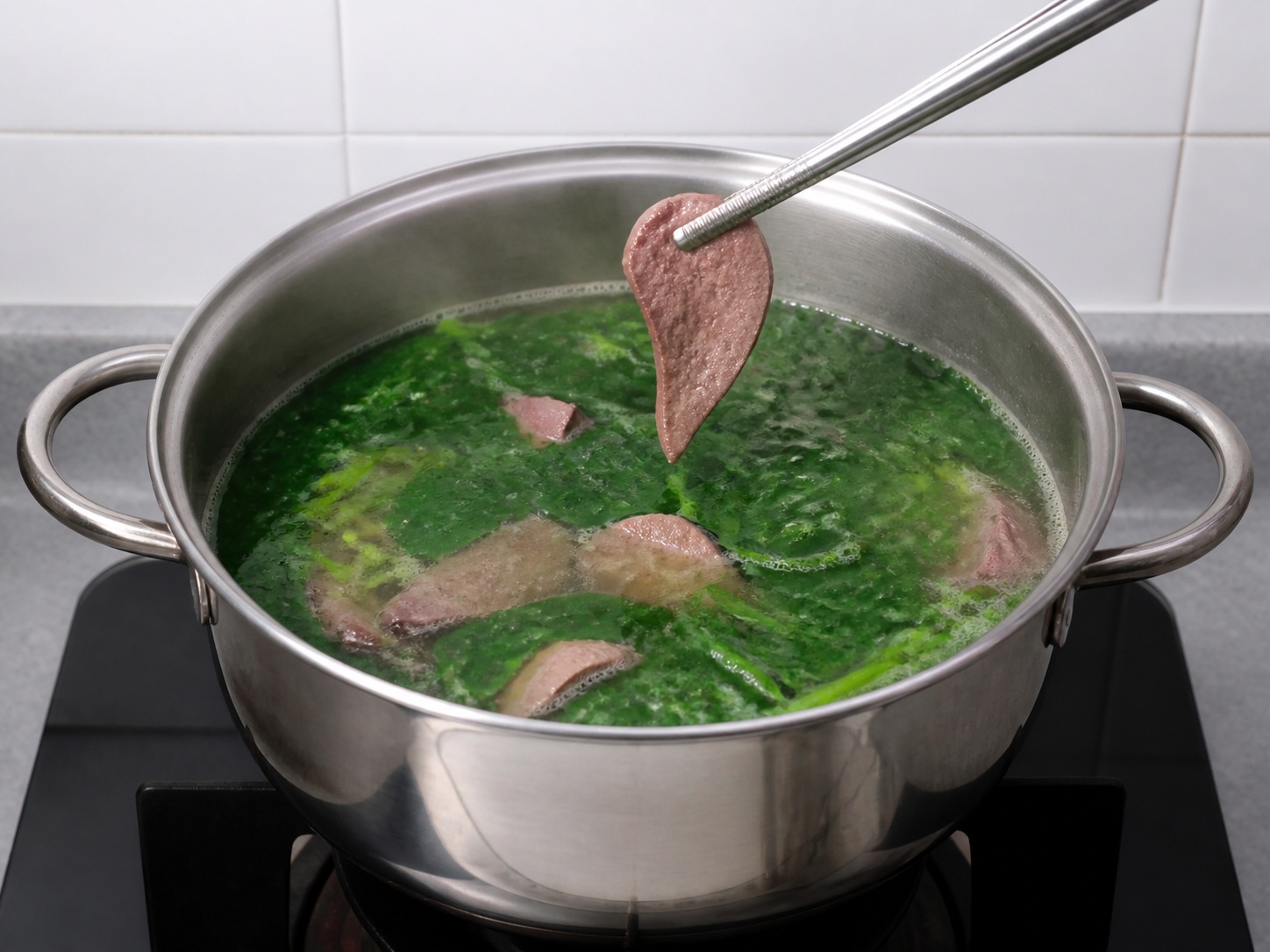 Spinach and Pork Liver Soup — Add liver separately