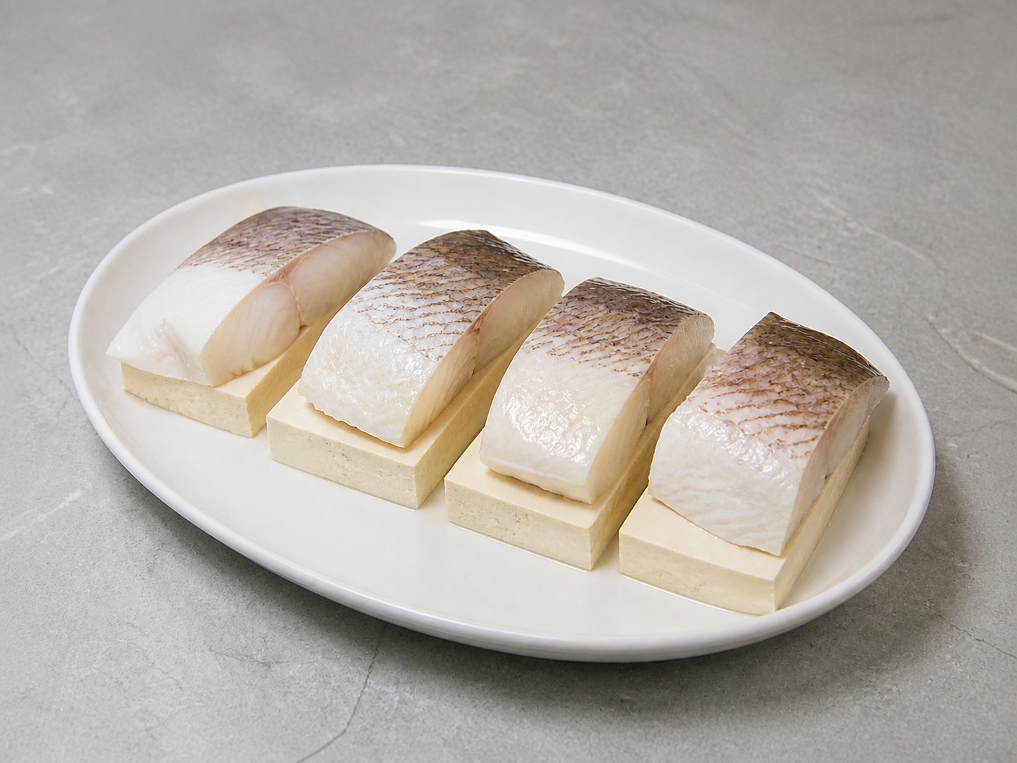 豆豉豆腐蒸鱈魚 — 步驟 3: 分切鱈魚